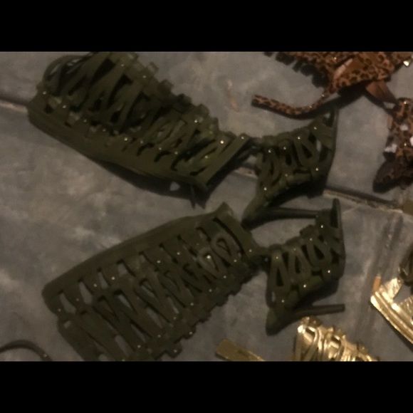 Thigh high gladiator heels - Picture 3 of 5